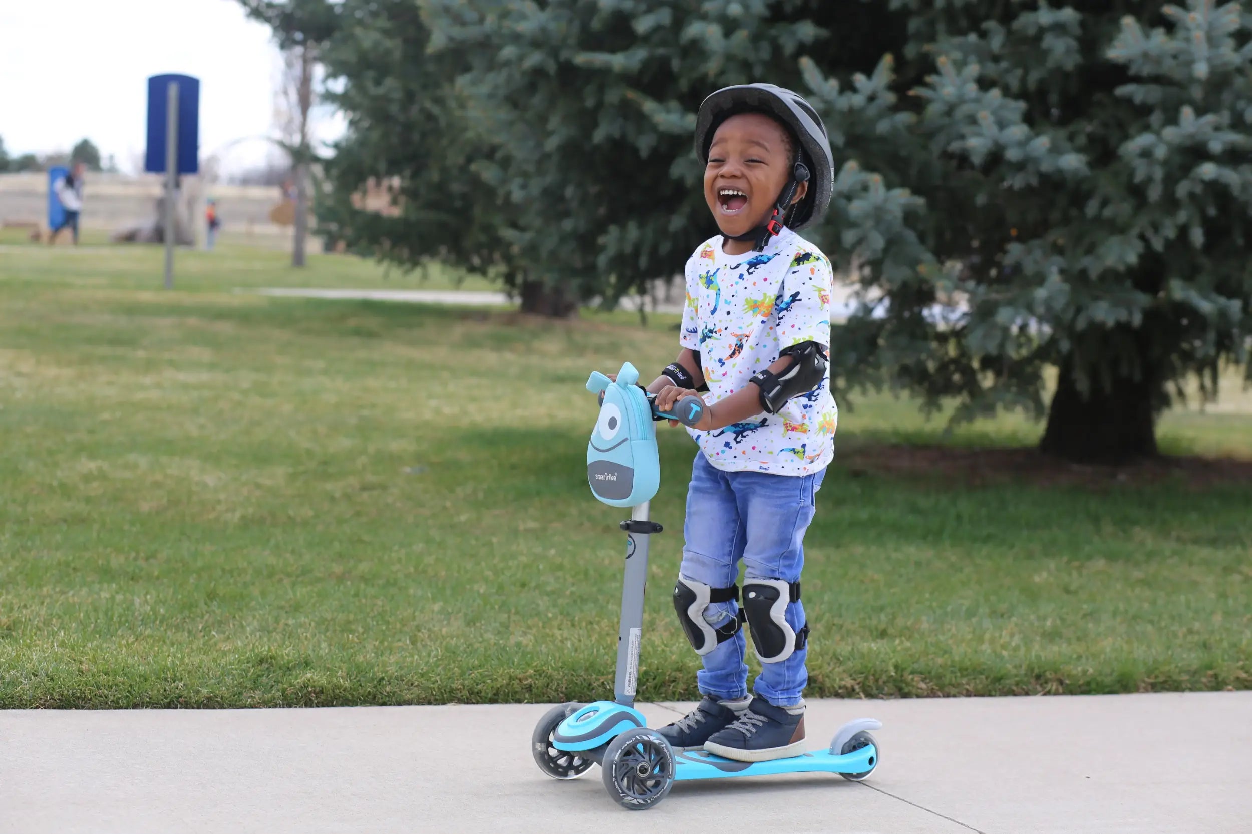 Kids shop scooter trike